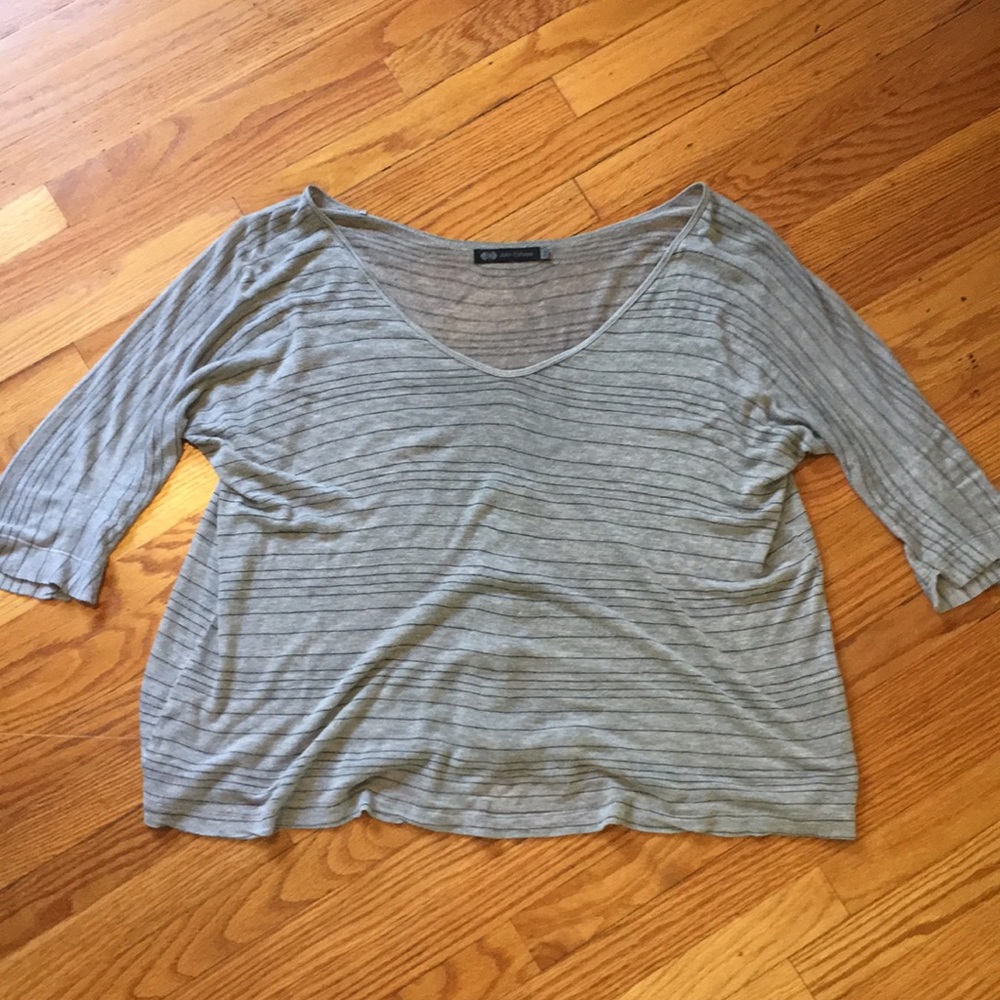 Gray & Black Stripe JET top, Button details